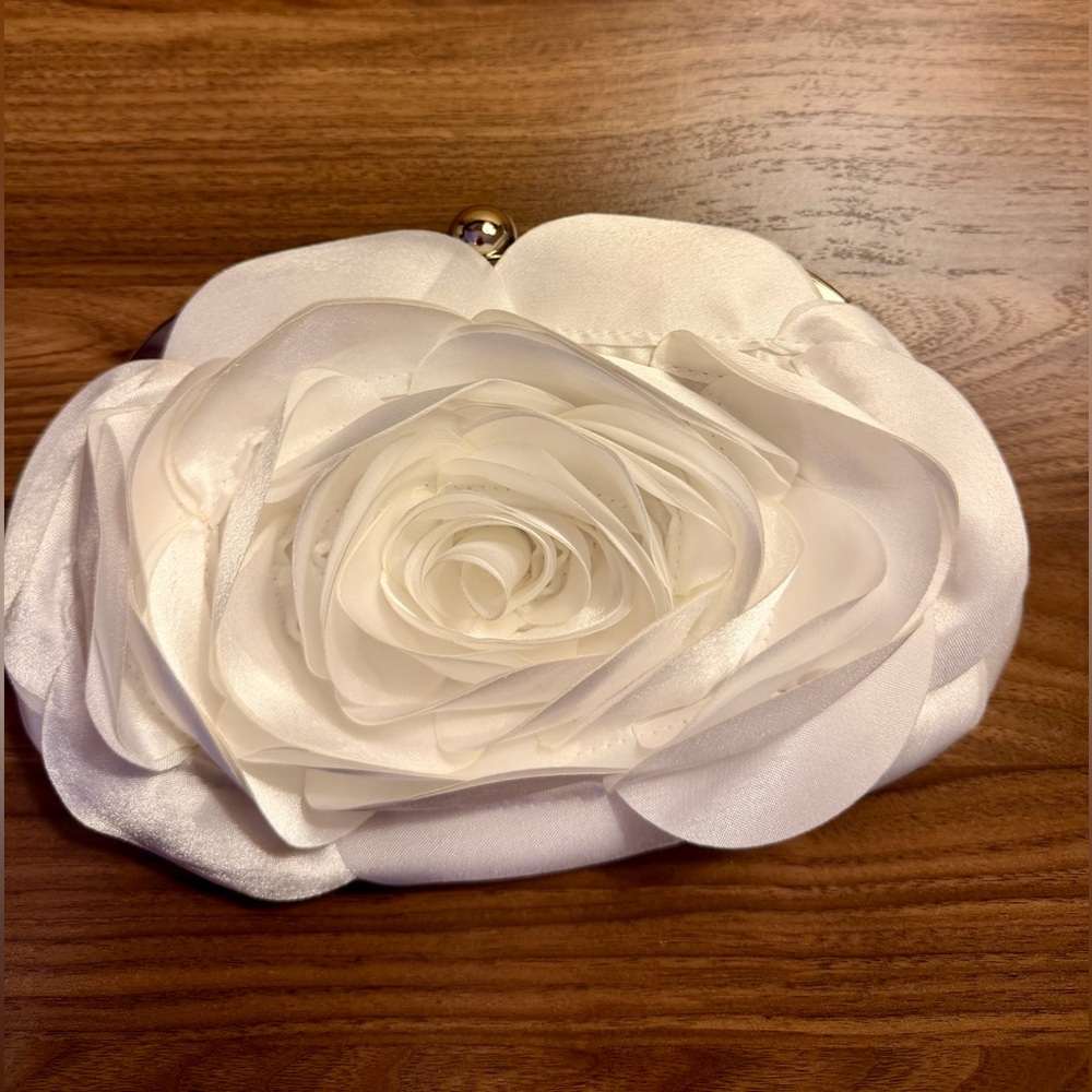 BNIP White Satin Floral Bridal Clutch